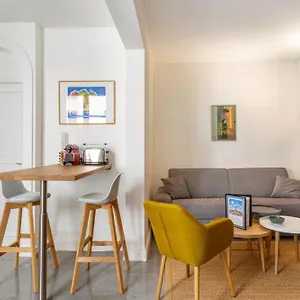 Du Marche St Honore - Welkeys Appartamento Parigi